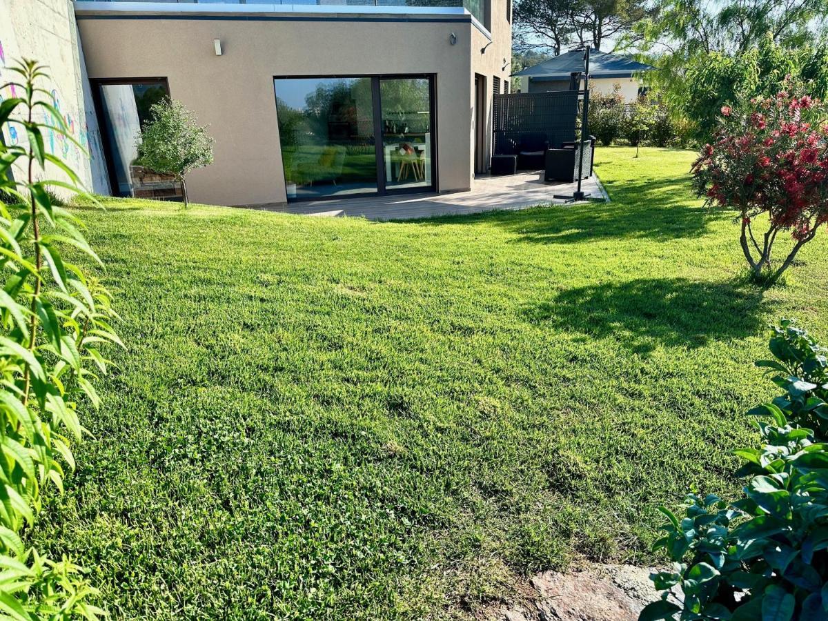 La Balma - 4 Appartements Avec Jardin En Maison Passive De Plain Pied A Frejus-Saint-Raphael Fréjus Exterior photo